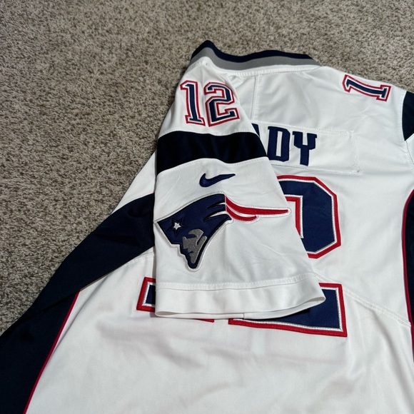 NFL Nike On Field New England Patriots Jersey- #12 Tom Brady - Picture 6 of 6